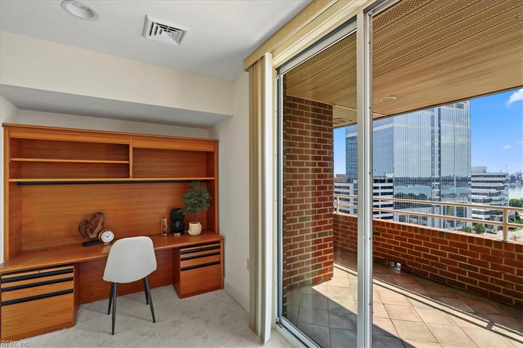 215 Brooke Avenue 1004