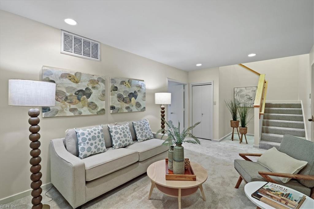 215 Brooke Avenue 1004