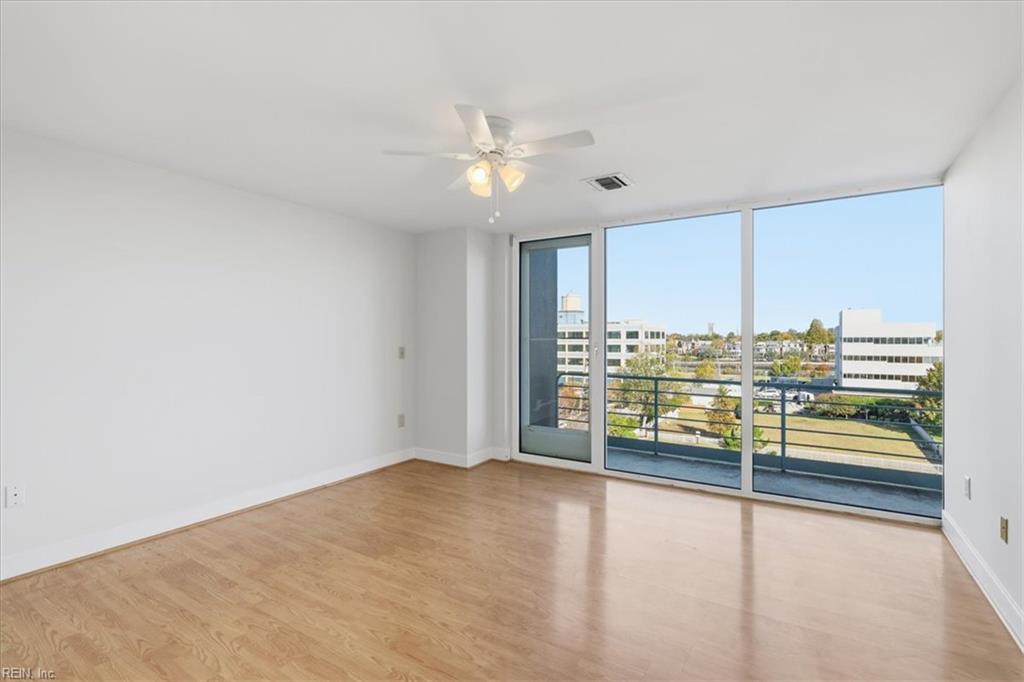 40 Rader Street, Unit 403