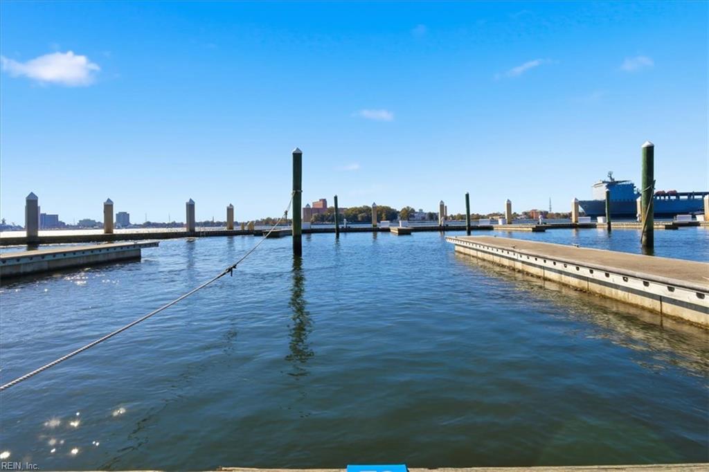 40 Rader Street, Unit 403