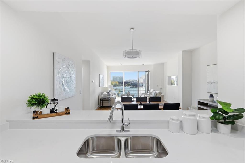 40 Rader Street, Unit 403