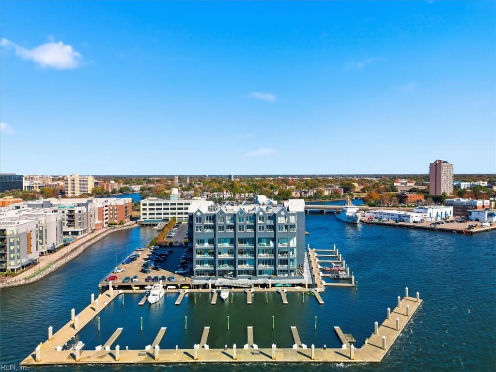 40 Rader Street, Unit 403