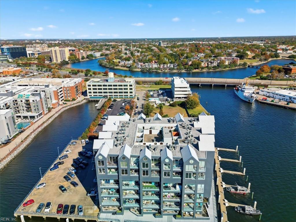 40 Rader Street, Unit 403