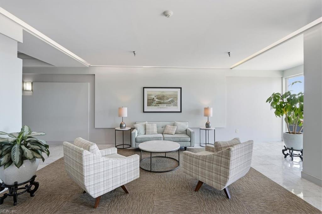 40 Rader Street, Unit 403