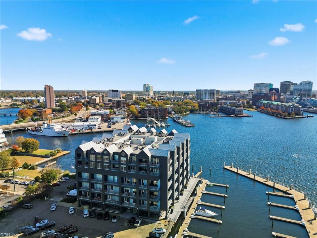 40 Rader Street, Unit 403