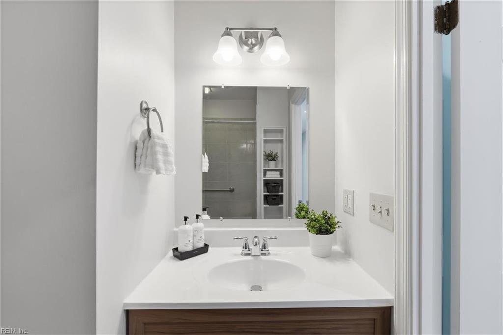 40 Rader Street, Unit 403