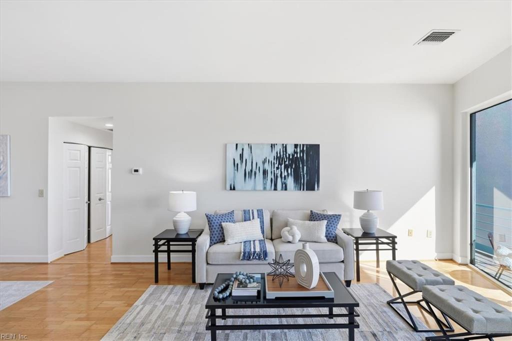 40 Rader Street, Unit 403