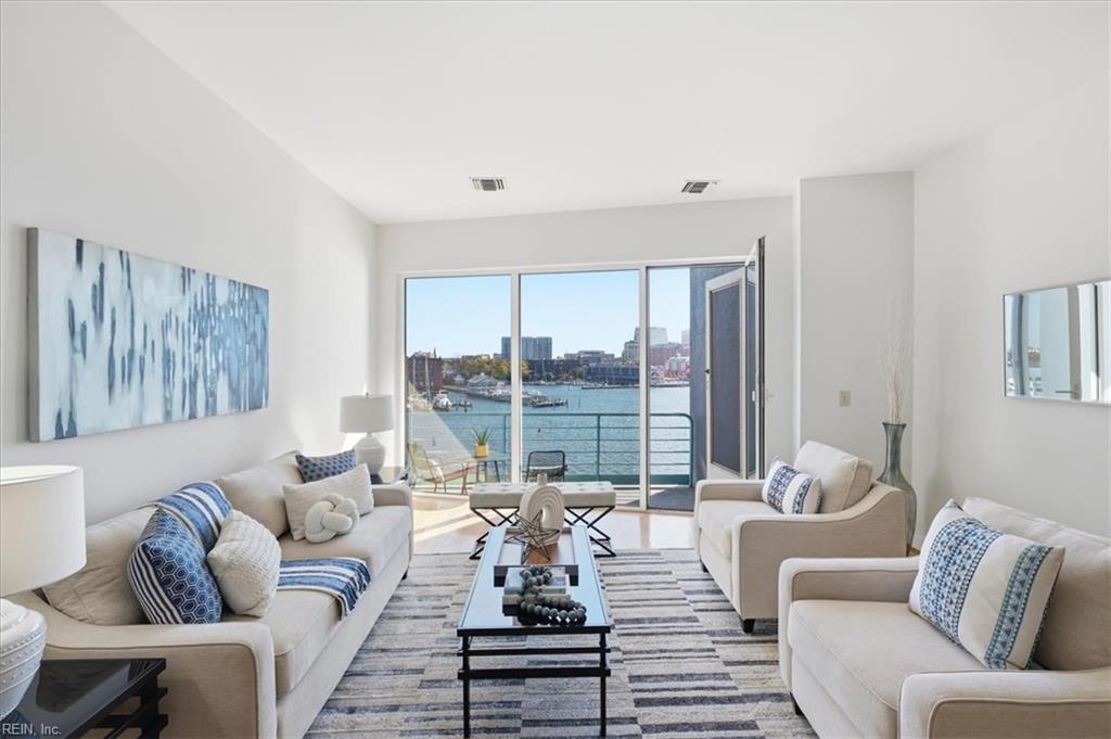 40 Rader Street, Unit 403