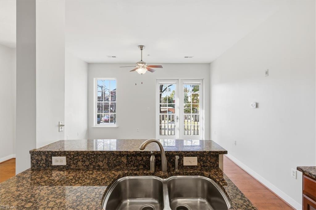 450 W. Princess Anne Road, Unit 204