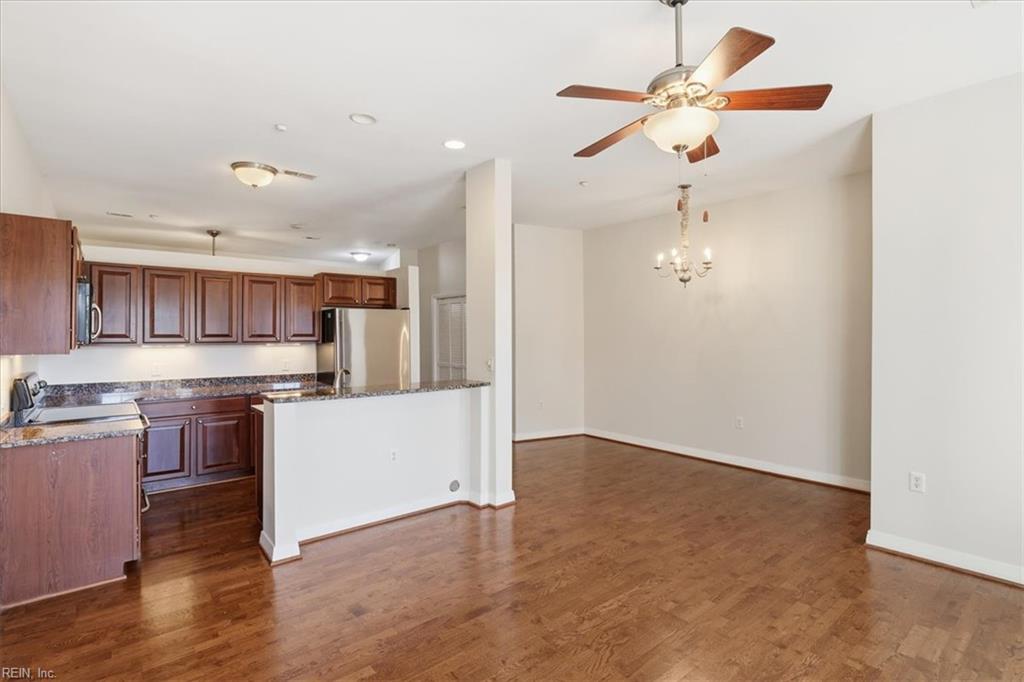 450 W. Princess Anne Road, Unit 204