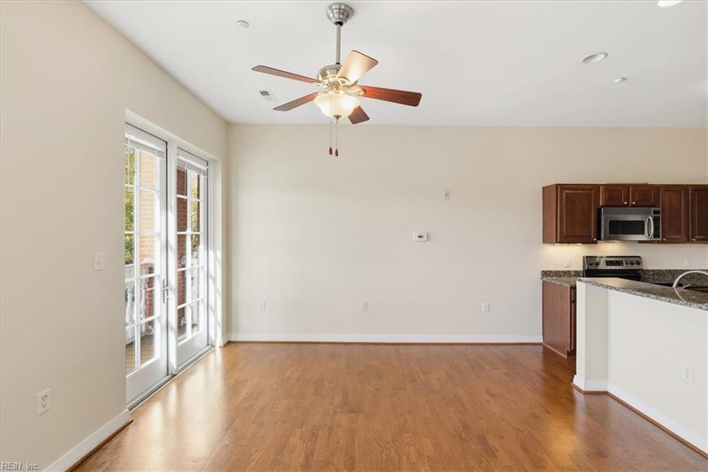 450 W. Princess Anne Road, Unit 204