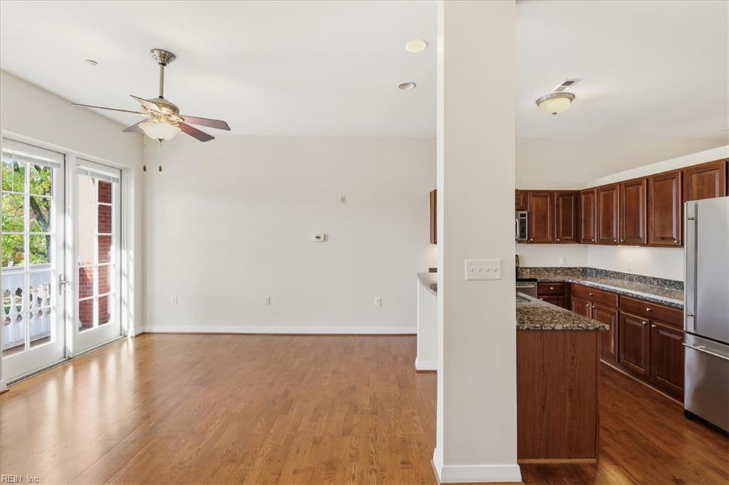 450 W. Princess Anne Road, Unit 204