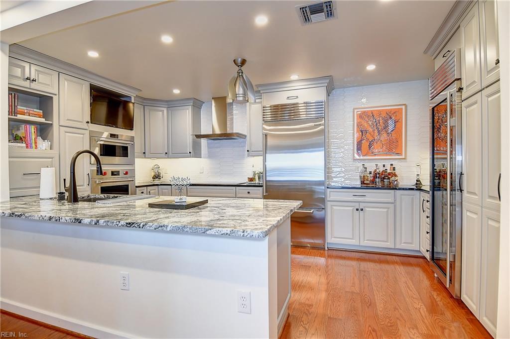 215 Brooke Avenue 802