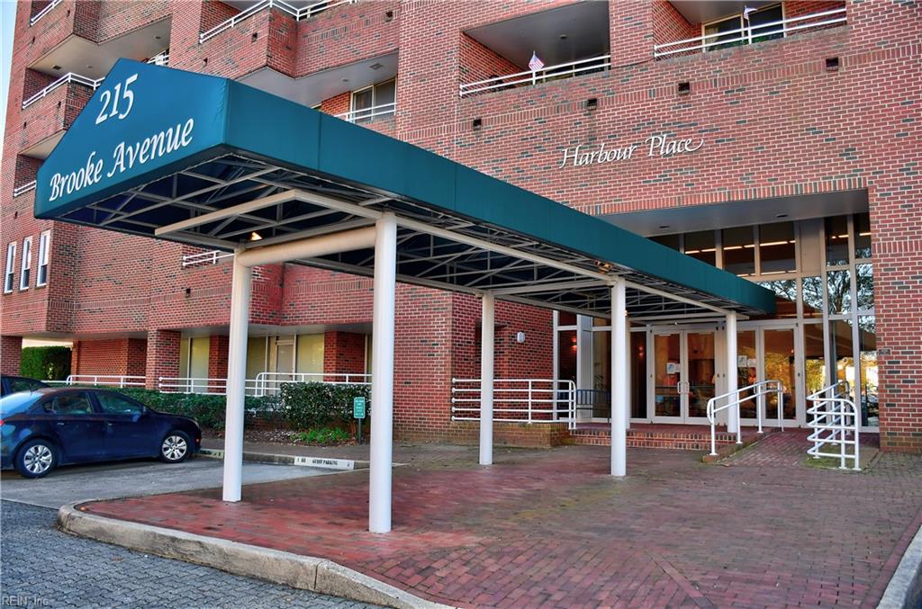 215 Brooke Avenue 802