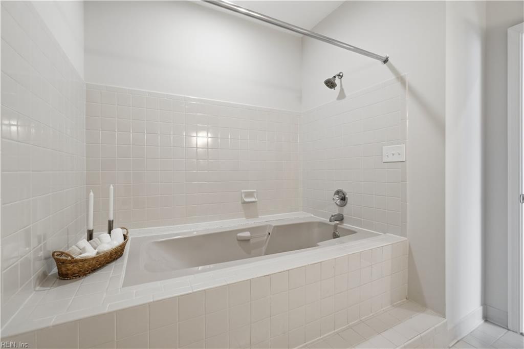 401 College PL 13