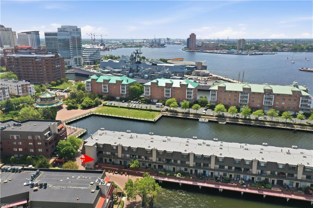 401 College PL 13