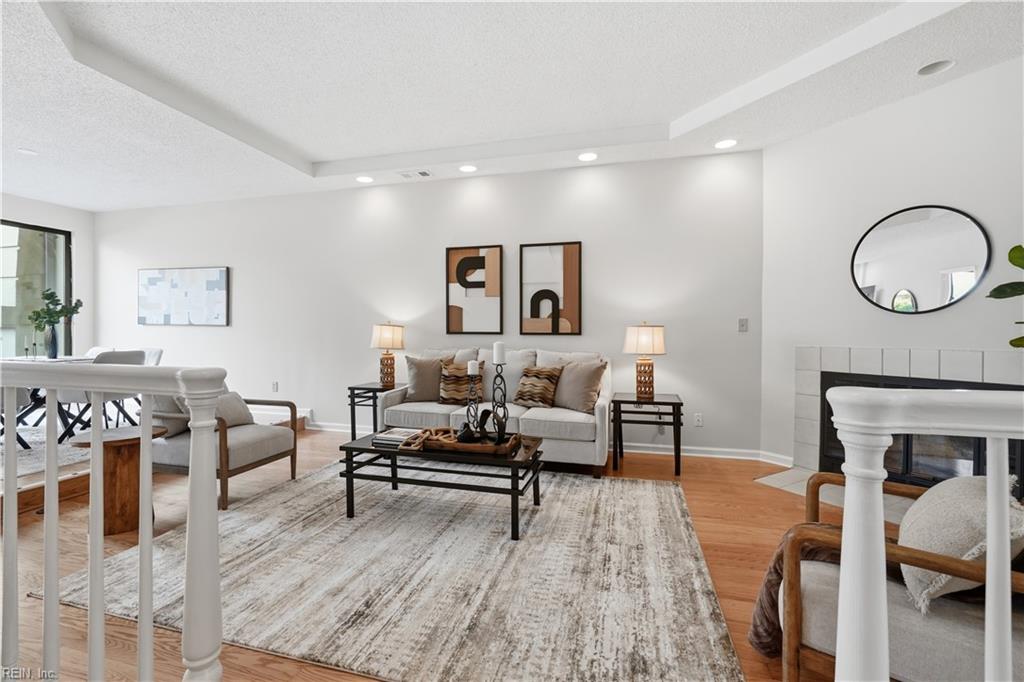 401 College PL 13