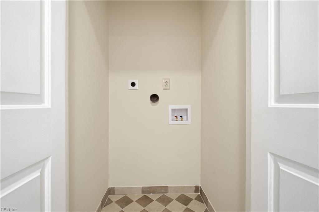 401 College PL 13