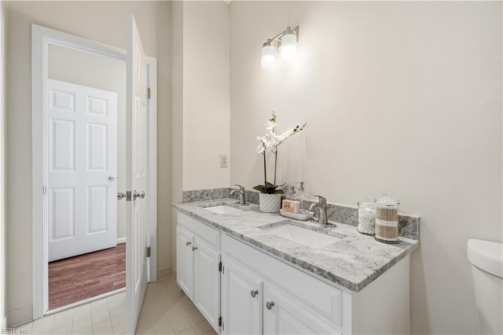 401 College PL 13