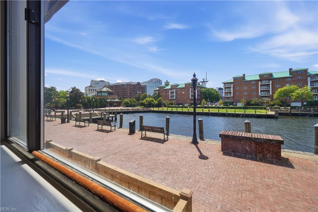 401 College PL 13
