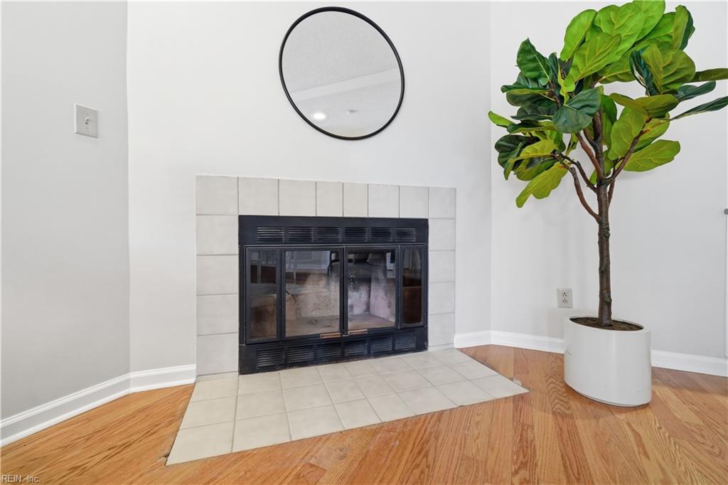 401 College PL 13