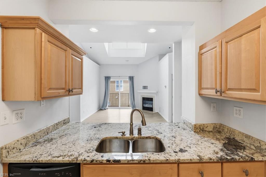 2320 Sea Shell RD 203