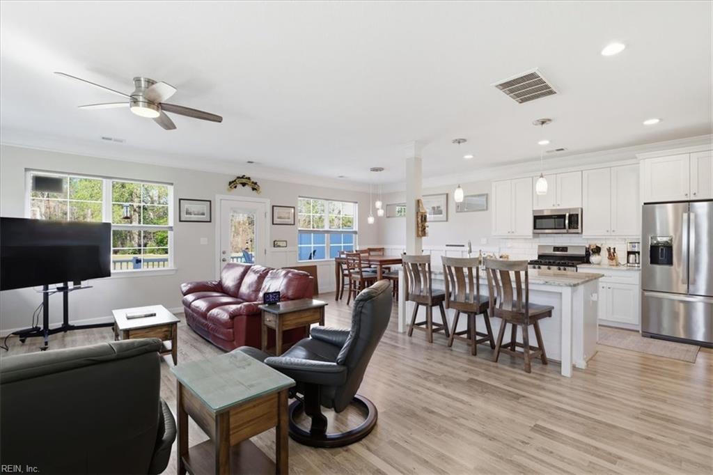 5299 Sports Club RN 105