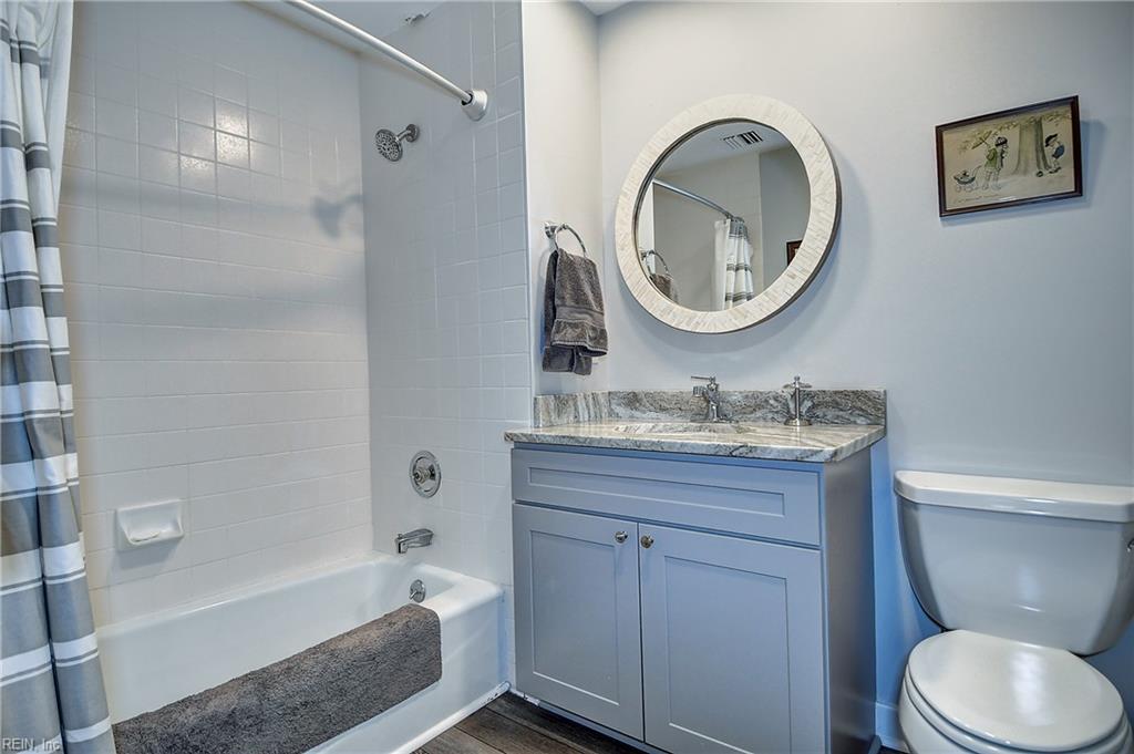 215 Brooke AVE 411