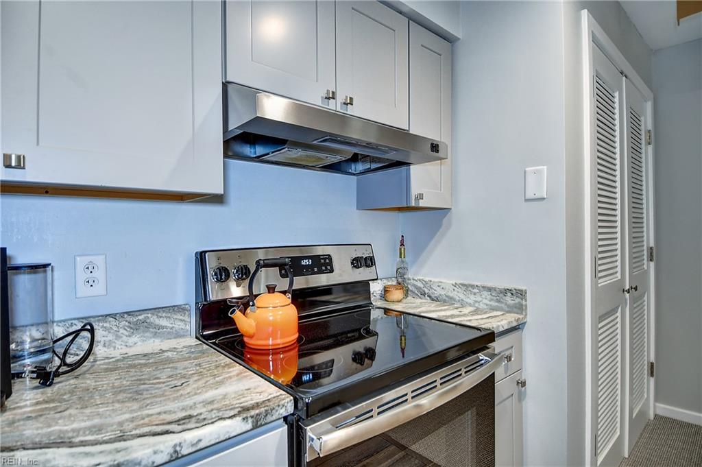 215 Brooke AVE 411