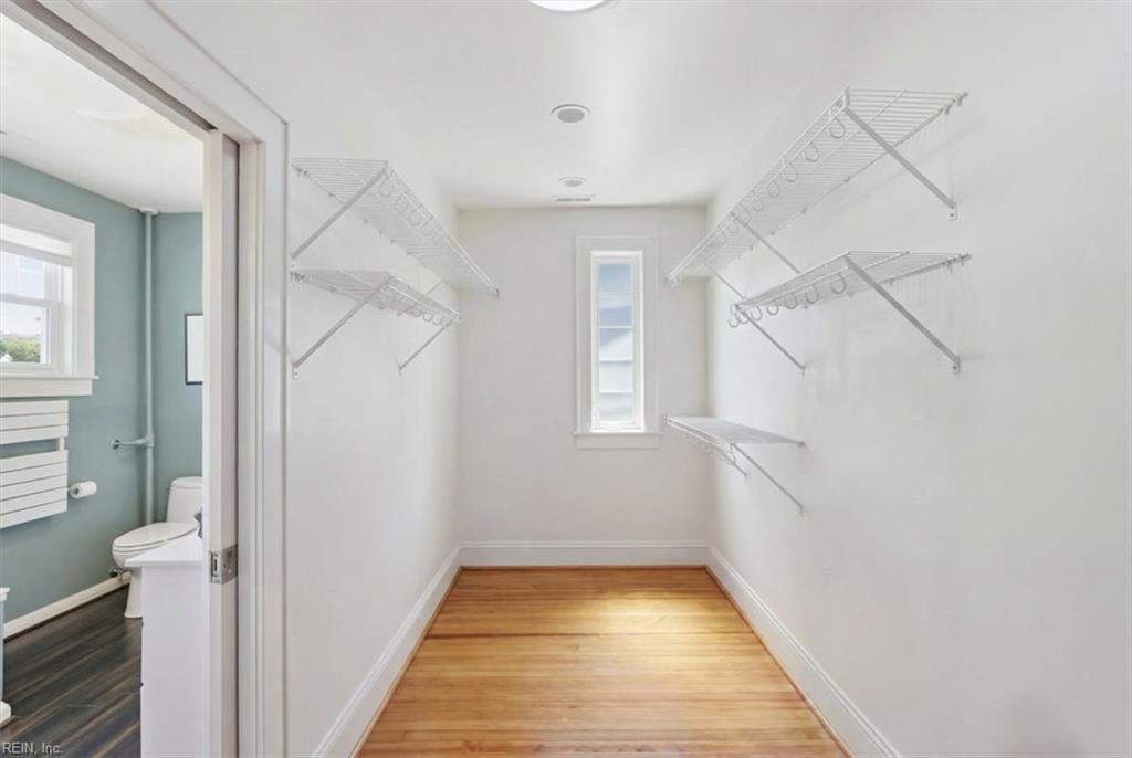 1027 Cambridge CRES