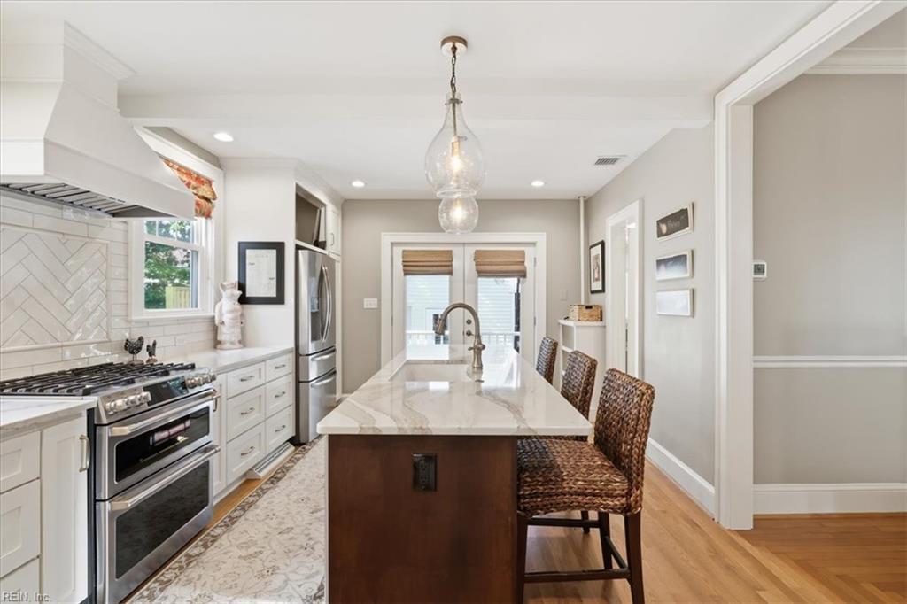 1027 Cambridge CRES