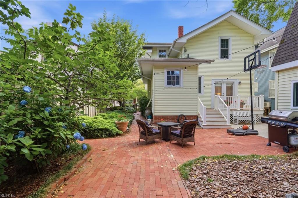 1027 Cambridge CRES