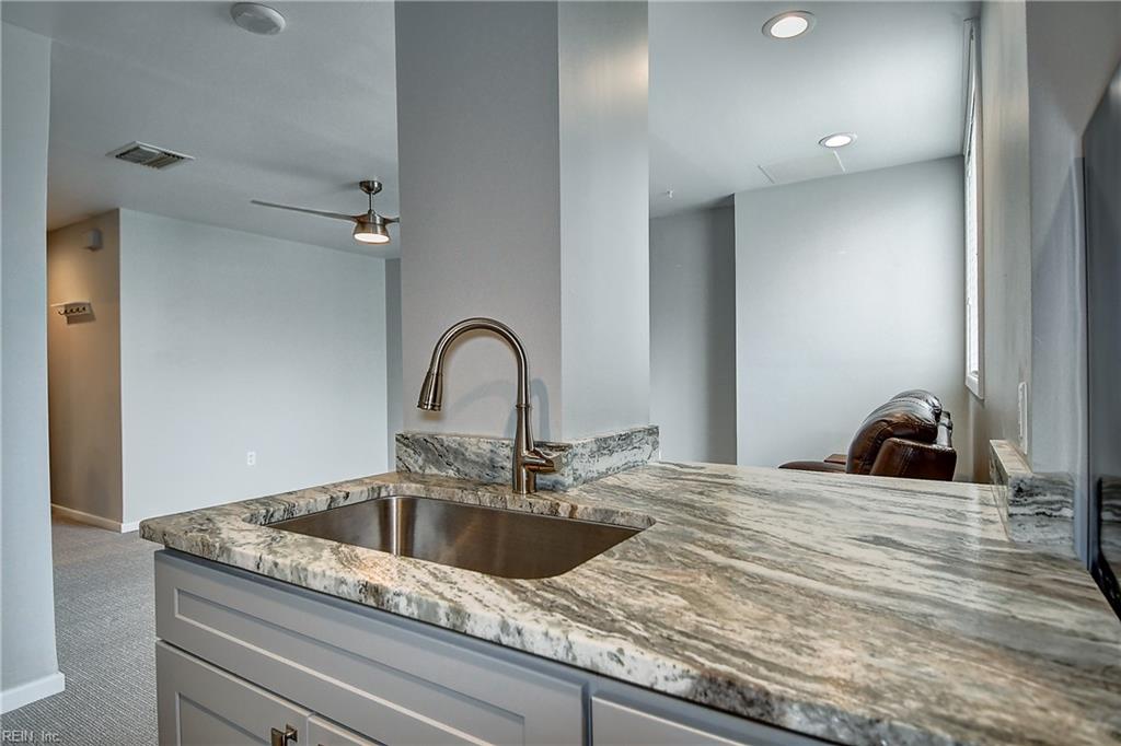 215 Brooke AVE 411