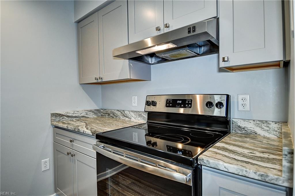 215 Brooke AVE 411