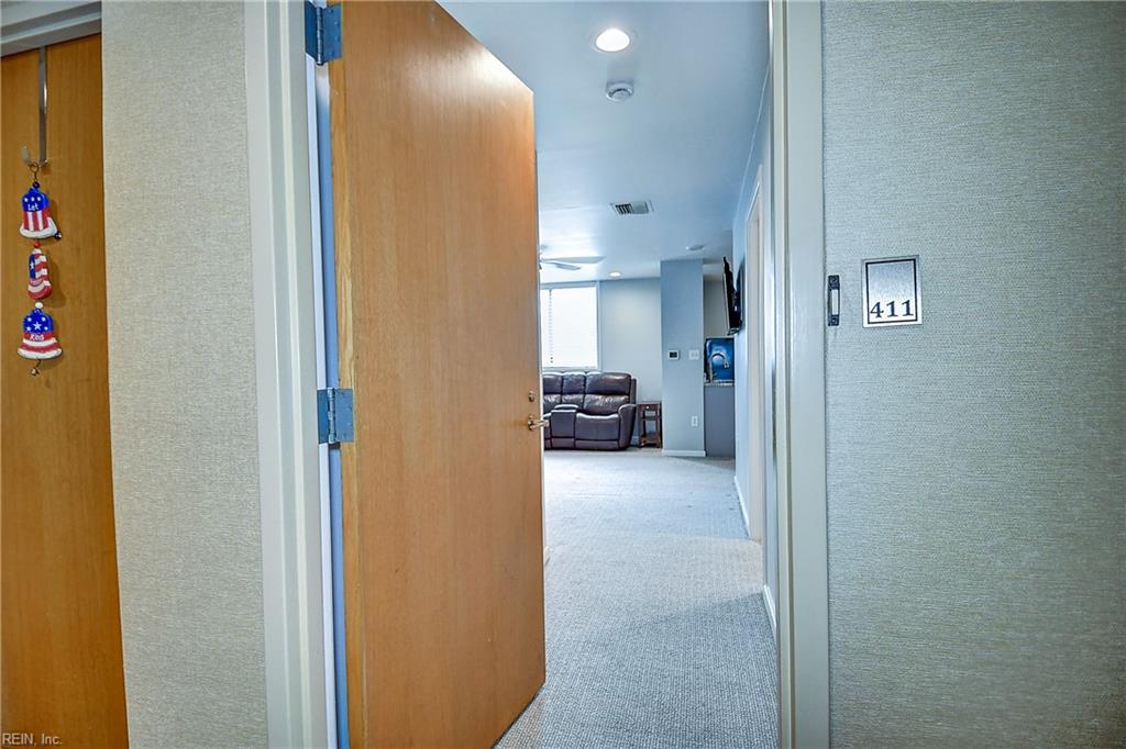 215 Brooke AVE 411