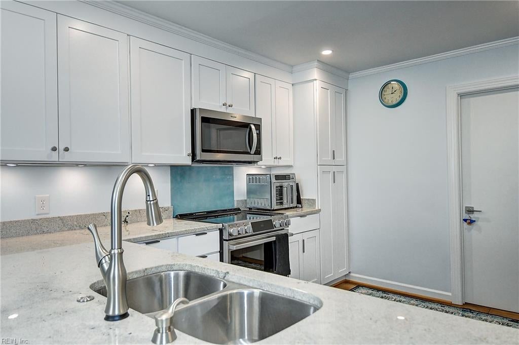 215 Brooke Ave AVE 307
