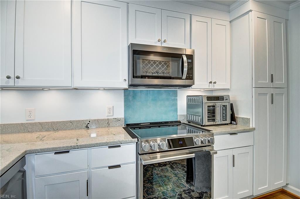 215 Brooke Ave AVE 307