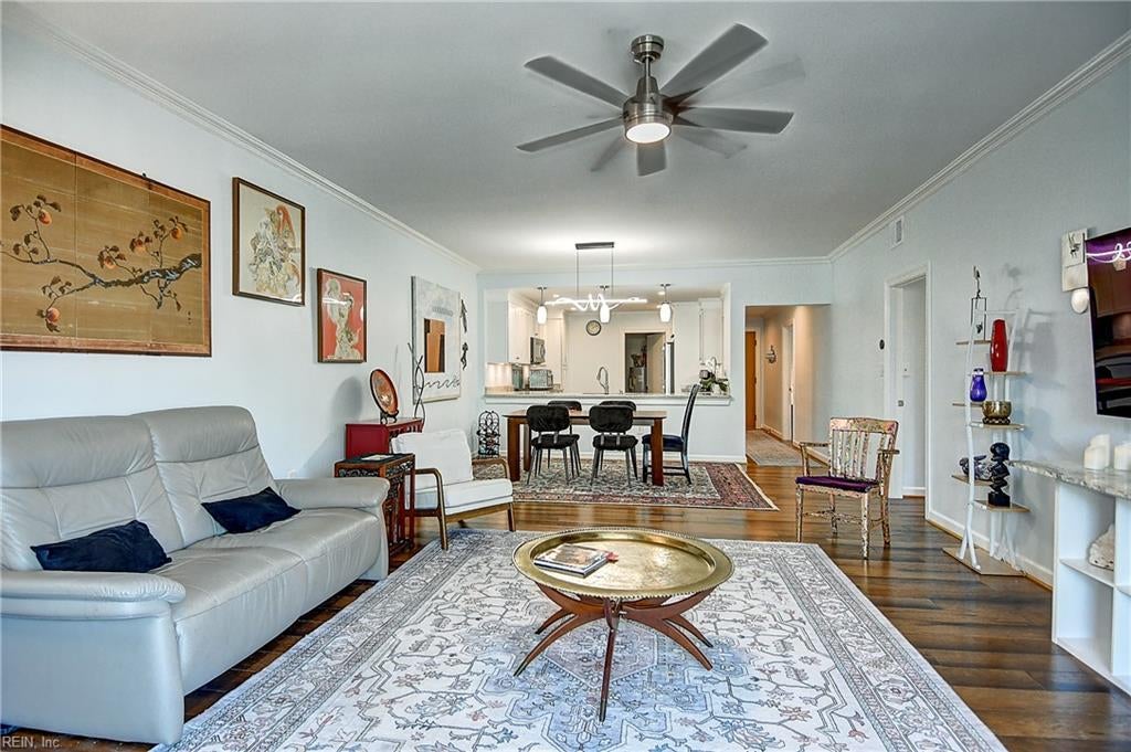 215 Brooke Ave AVE 307