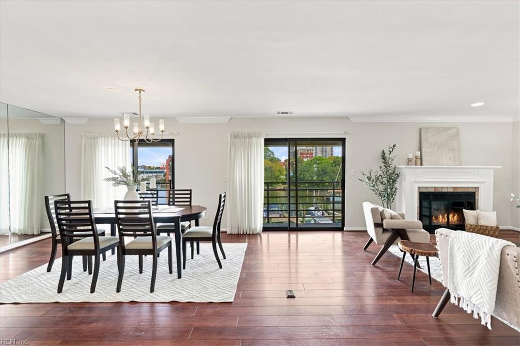 401 College PL 20