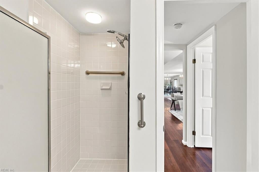 401 College PL 20