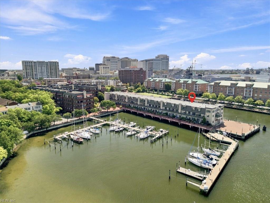 401 College PL 20