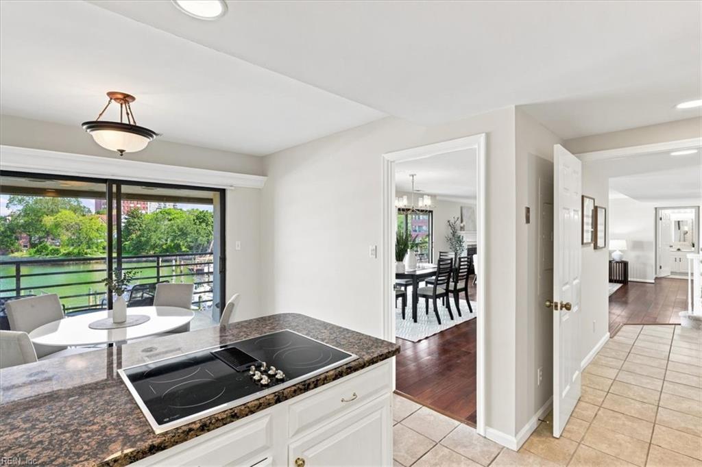 401 College PL 20