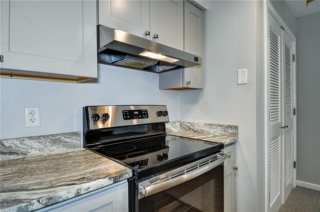 215 Brooke AVE 411