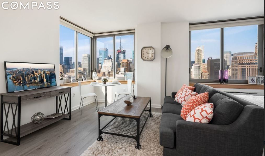 35 W 33rd Street 17A