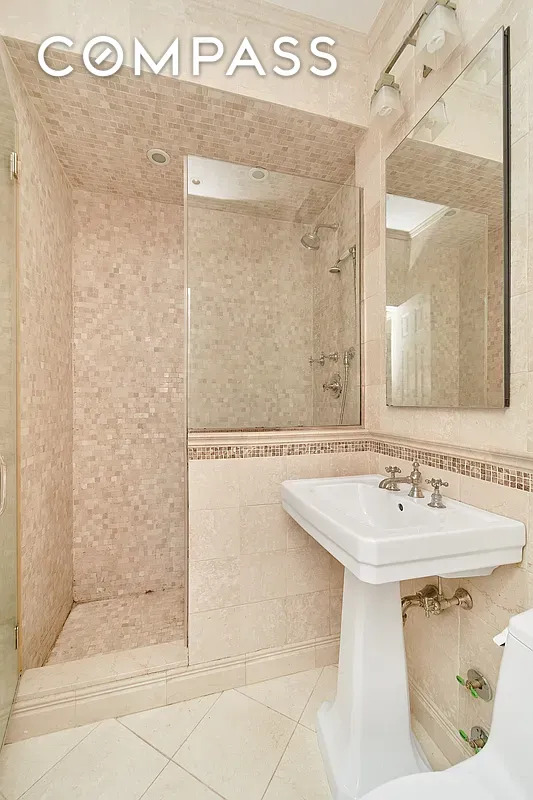 214 Riverside Drive 302