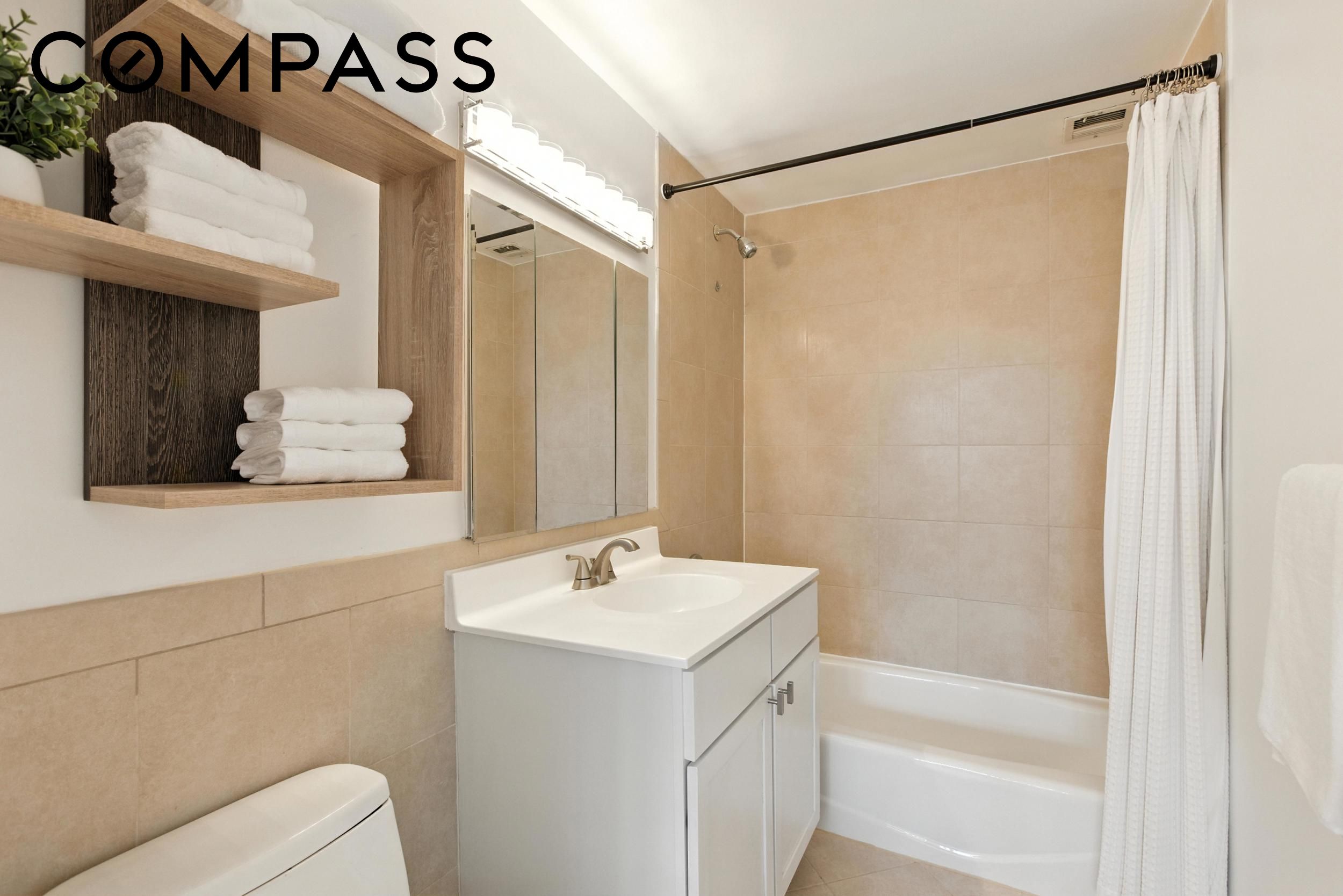 1787 Madison Avenue 402