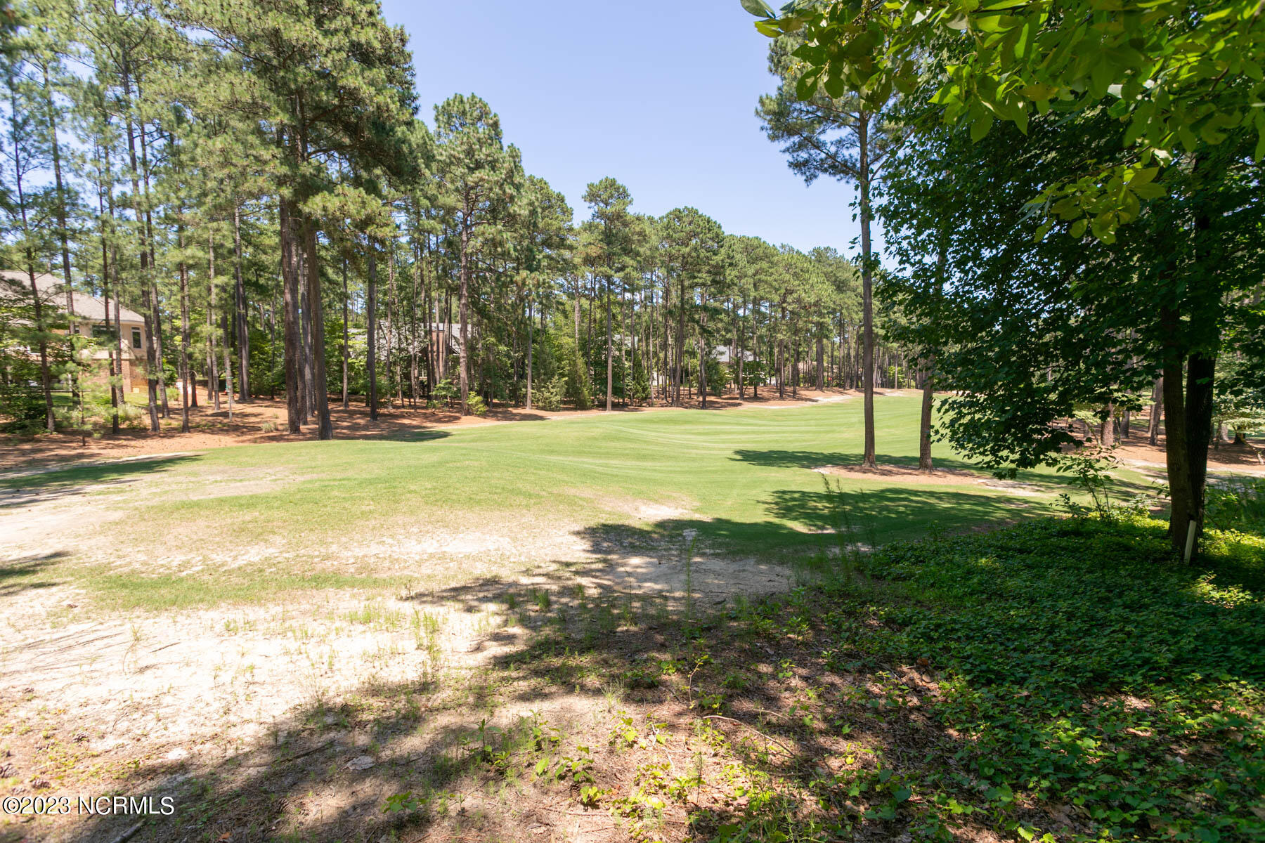 14 2435 Halkirk Drive