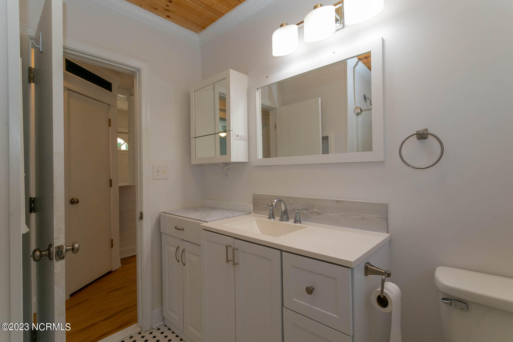 276 Edgewood Terrace Drive