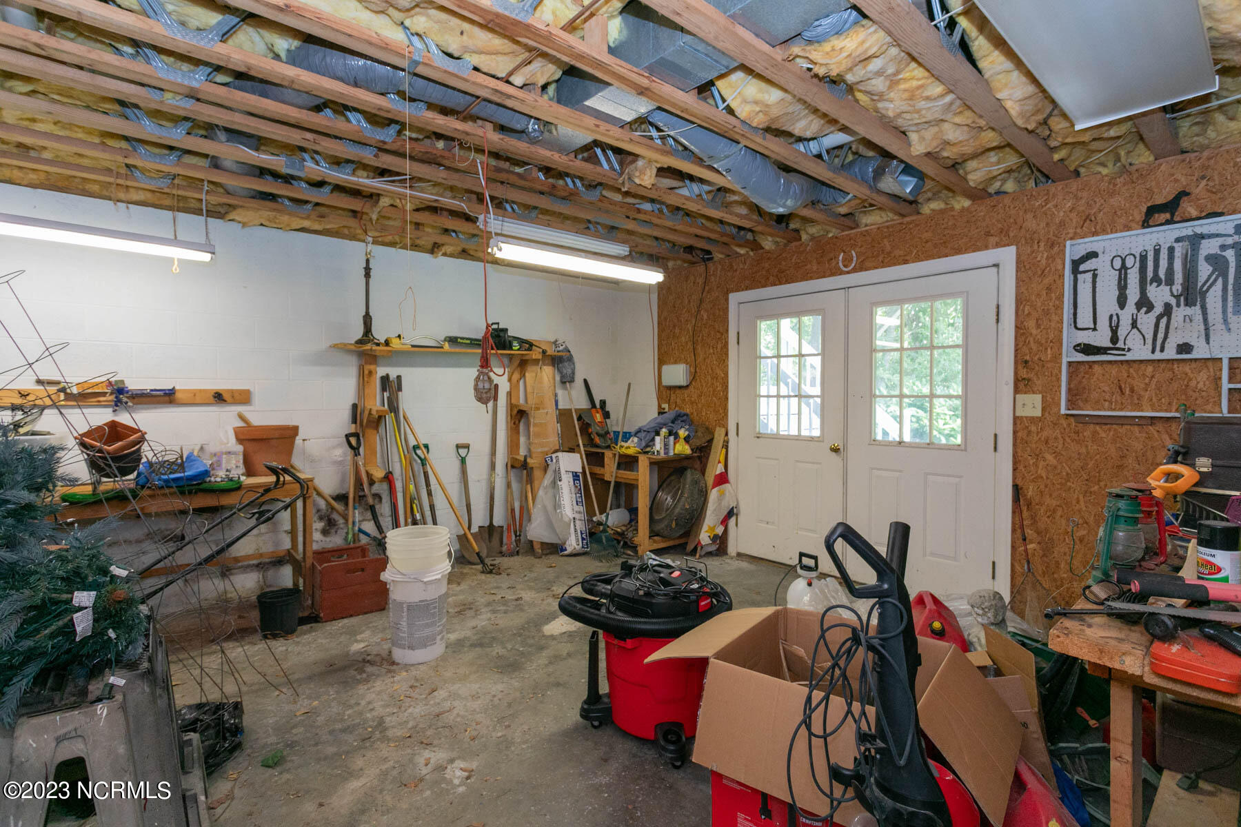 104 Sweetbriar Court