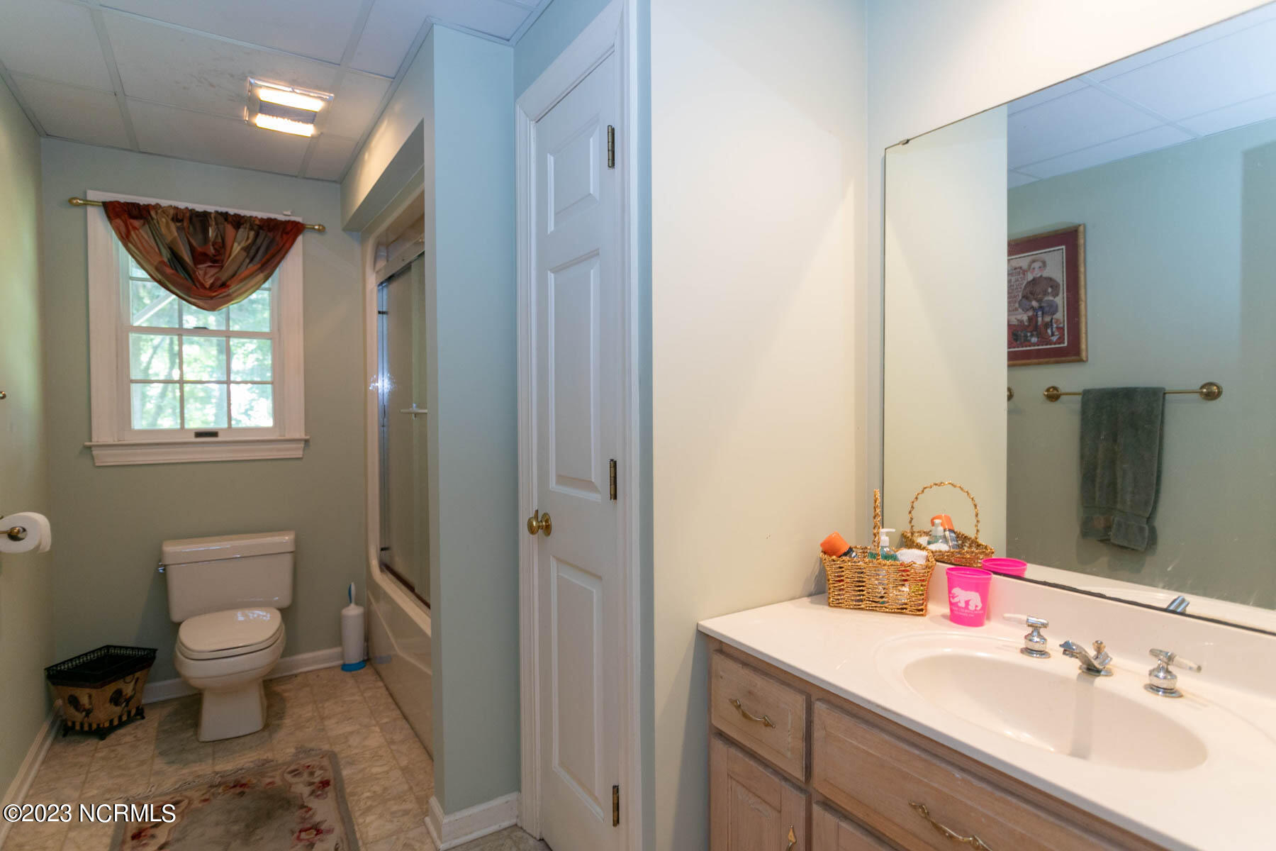 104 Sweetbriar Court